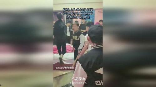 今日爆料精神小伙视频,视频爆火网络引热议 第3张 今日爆料精神小伙视频,视频爆火网络引热议 第3张